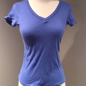 ECHOPARK Blue v-neck t-shirt
